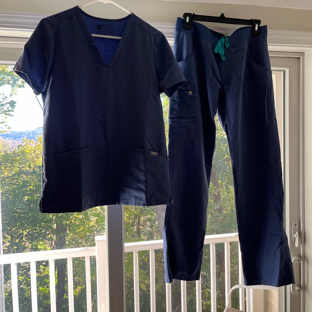 Navy Figs Scrub set